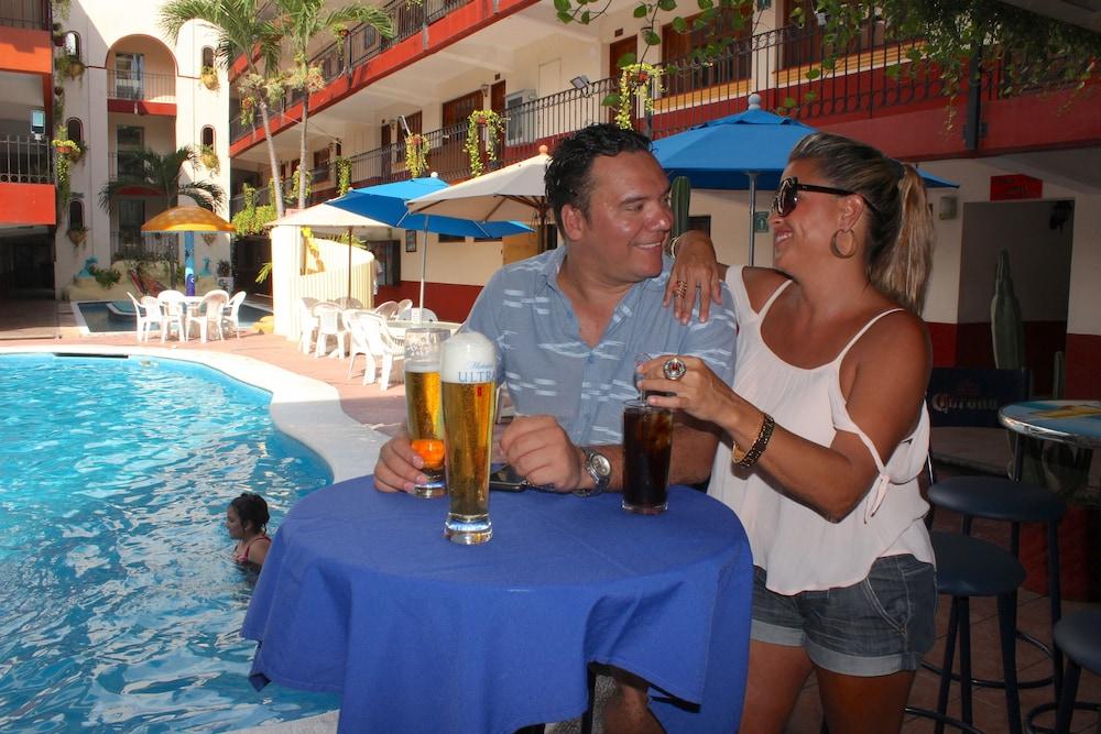Hotel Hacienda Maria Eugenia Acapulco Bagian luar foto