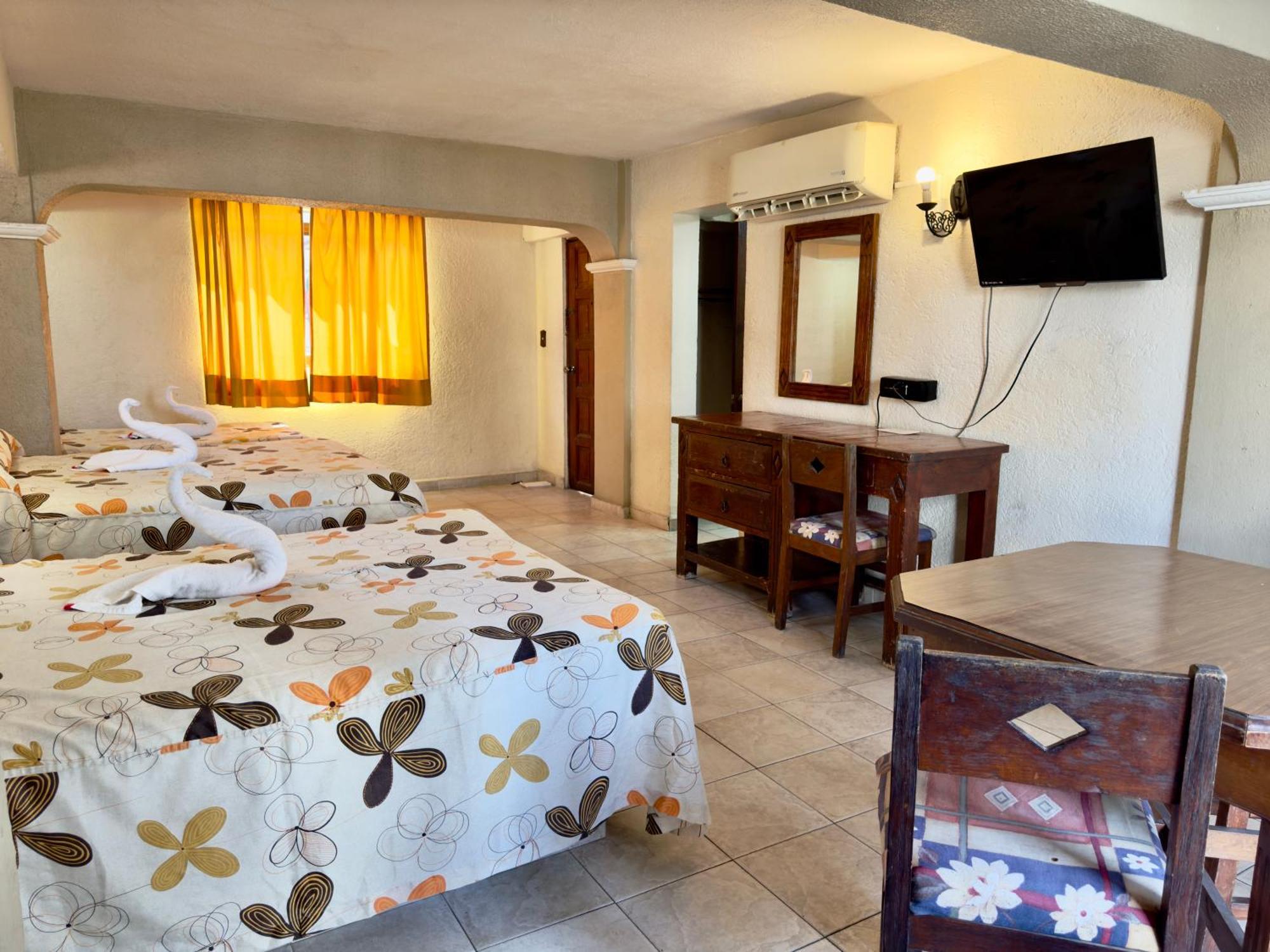 Hotel Hacienda Maria Eugenia Acapulco Bagian luar foto