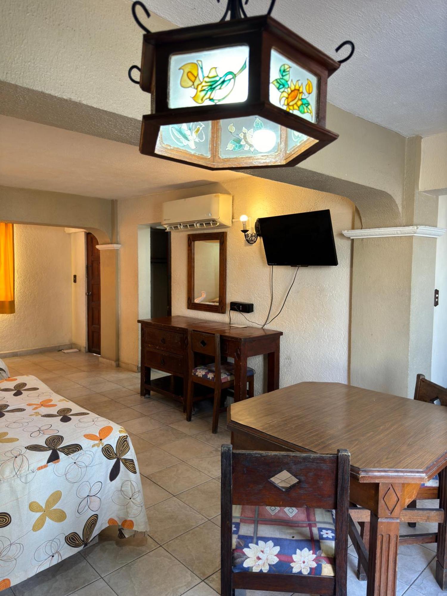 Hotel Hacienda Maria Eugenia Acapulco Bagian luar foto