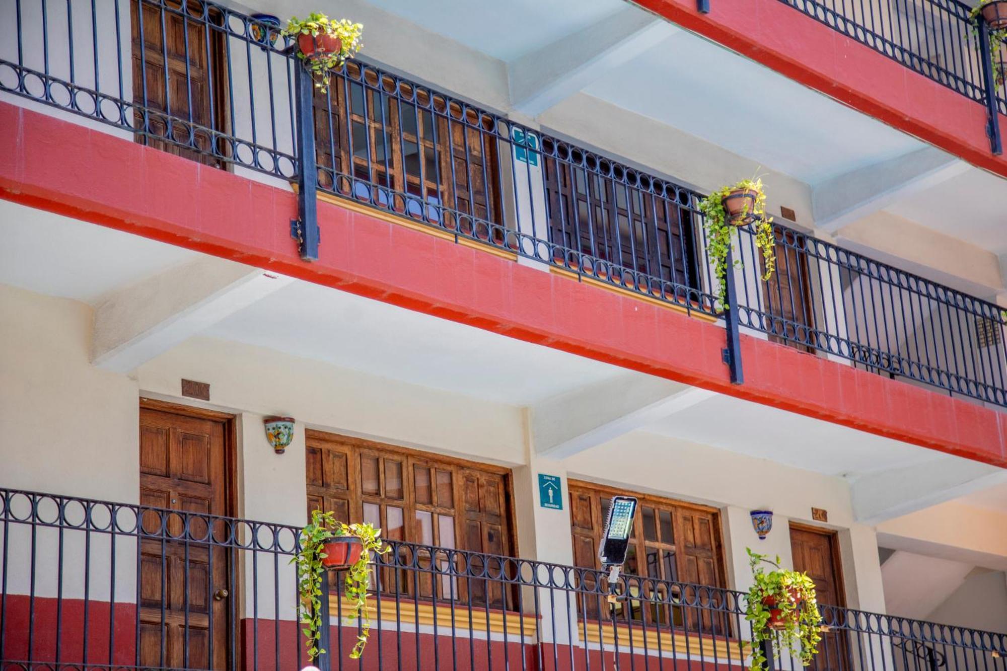 Hotel Hacienda Maria Eugenia Acapulco Bagian luar foto
